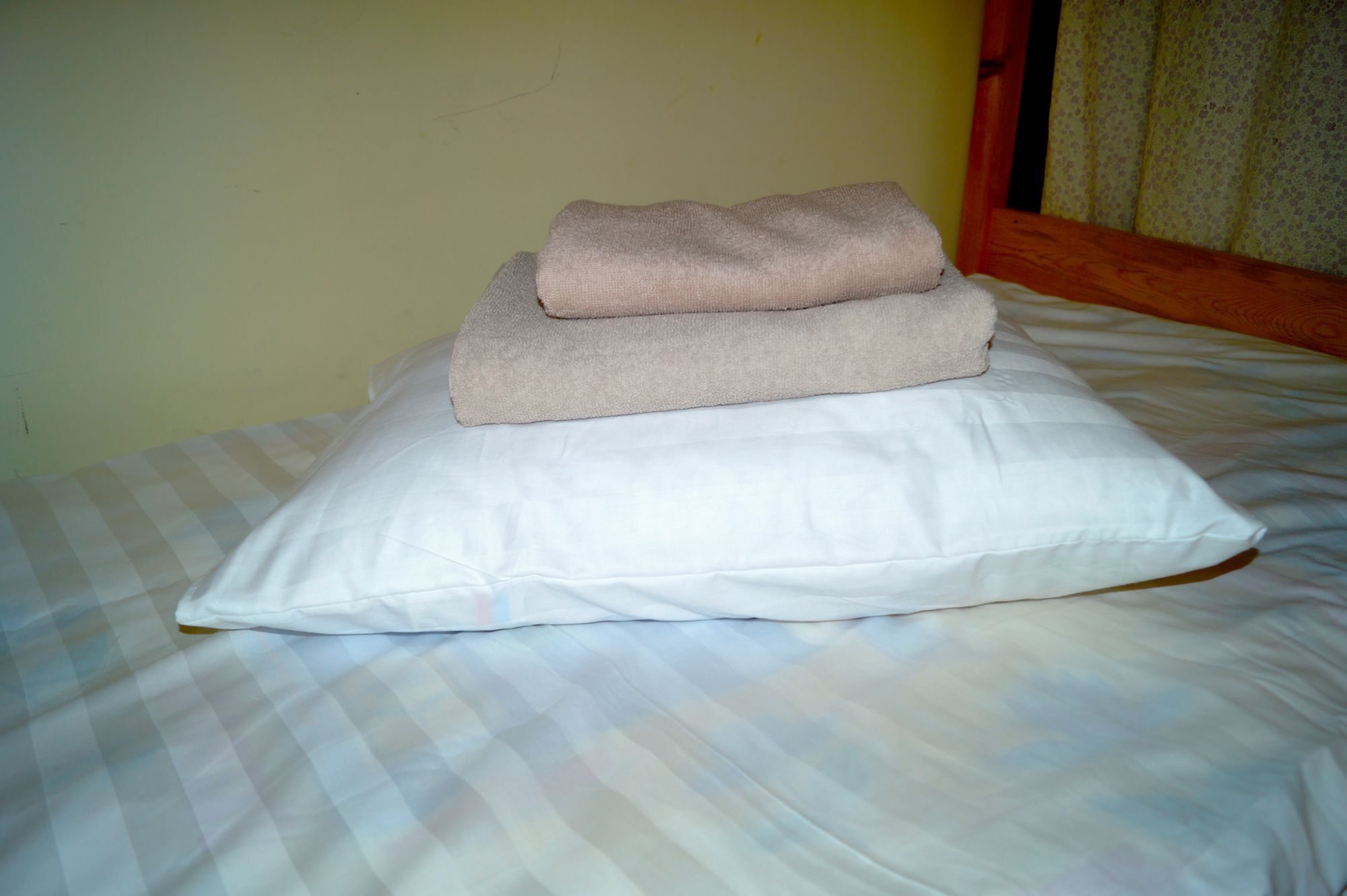 Hostel Nice Travel Akmola Esterno foto