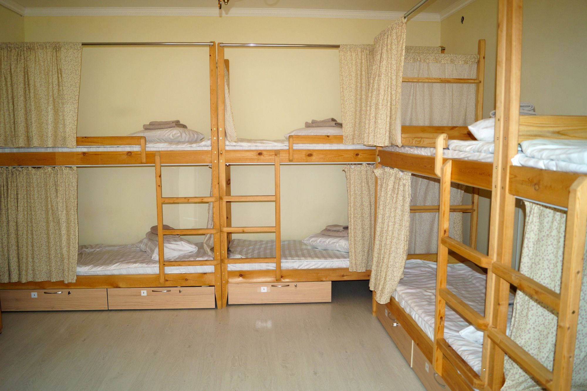 Hostel Nice Travel Akmola Esterno foto